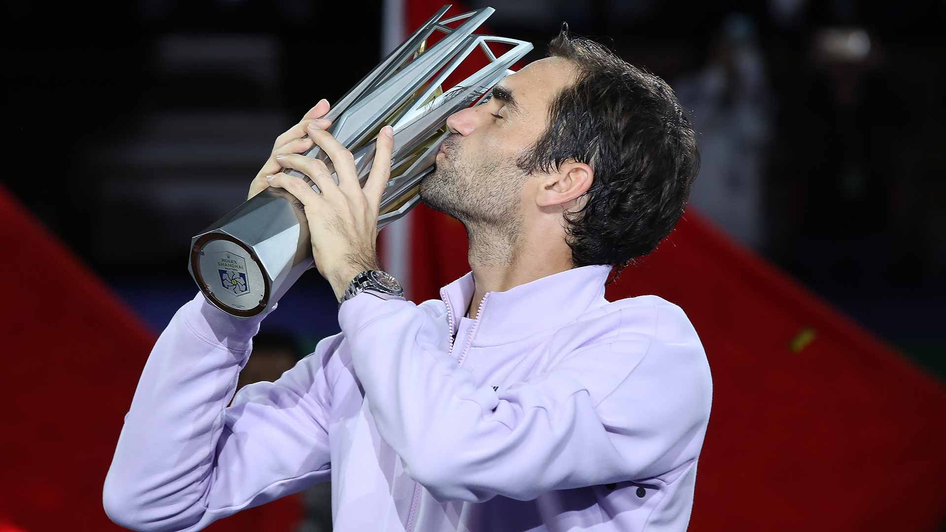 Roger Federer defeats Rafael Nadal for the fourth time in 2017 to win his second title at the Shanghai Rolex Masters.