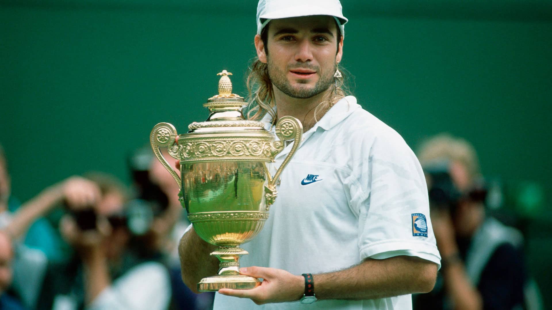 wimbledon-1992-agassi-trophy.jpg